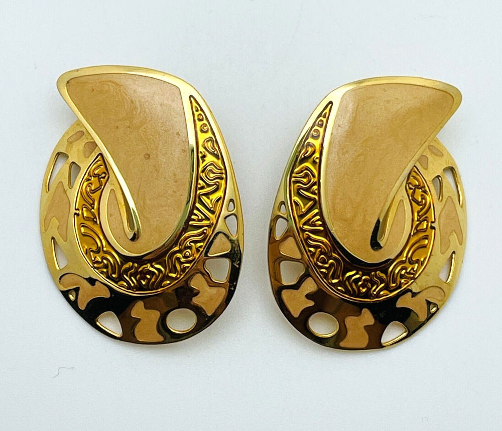 1980s Signed Edgar Berebi Gold Tone Beige Textured Cut Out Design Post Earrings
